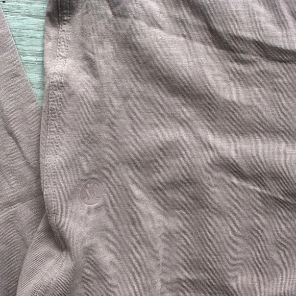 Lululemon Time to Restore Long Sleeve Antique Bark Mauve Wrap Tie Top Crew
Sz4 - Picture 5 of 5